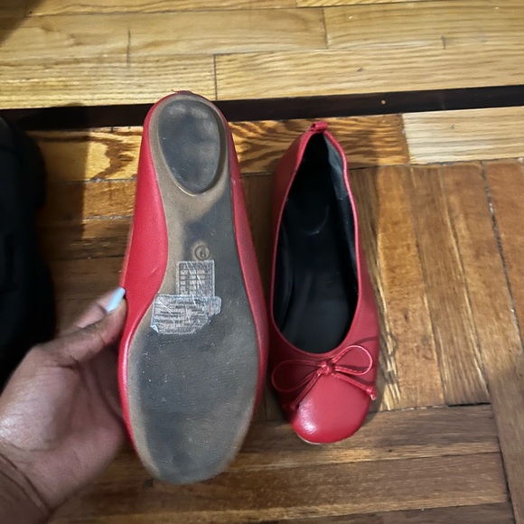 Red Bow Women's Flats - Picture 2 of 2